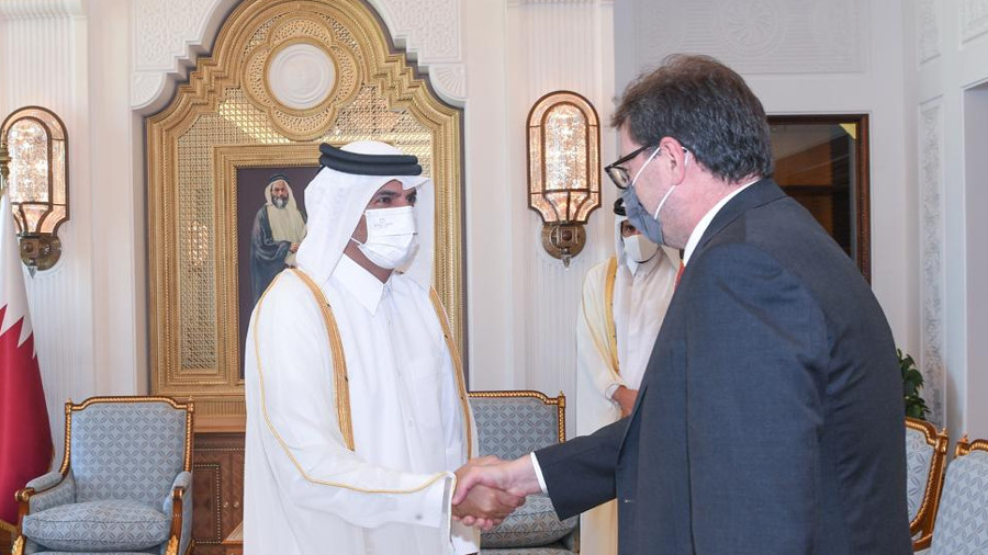 Il ministro in visita in Qatar